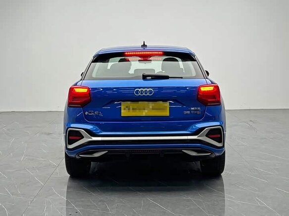 Audi Q2 2022 — фото 7 из 13