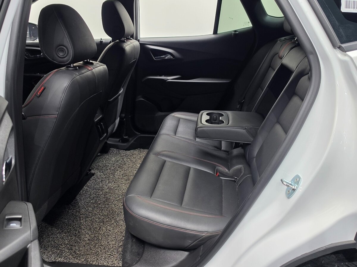 Chevrolet Trax 2023 — фото 12 из 19