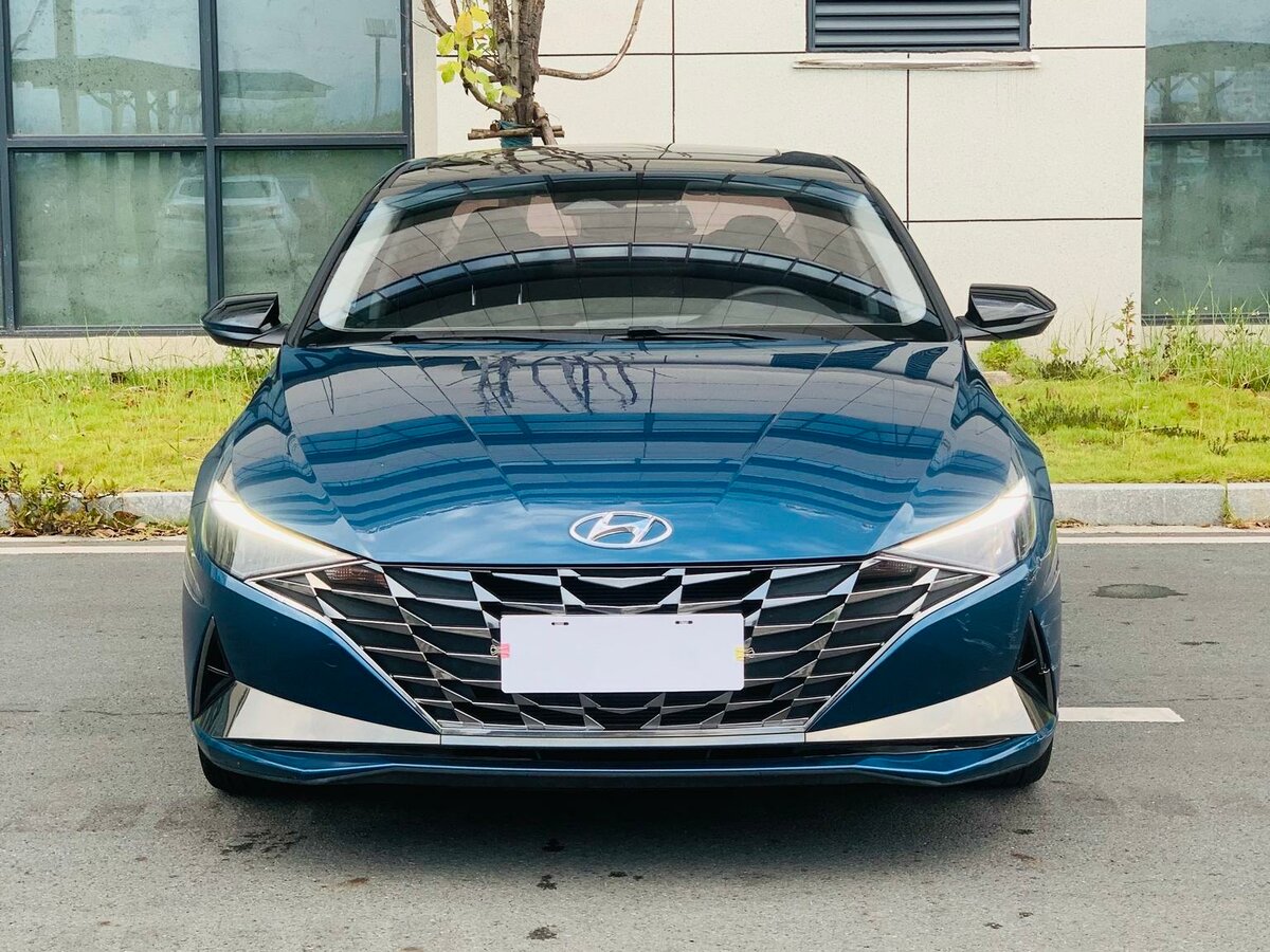 Hyundai Elantra 2022 — фото 2 из 9