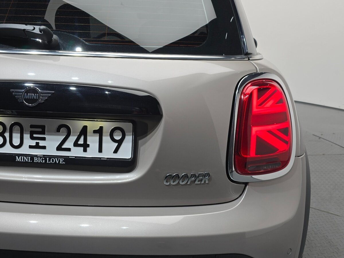 Mini Hatch 2022 — фото 10 из 20