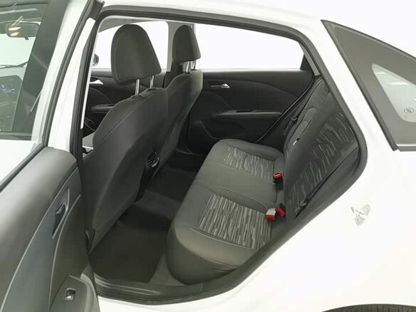 Chevrolet Monza 2023 — фото 7 из 17