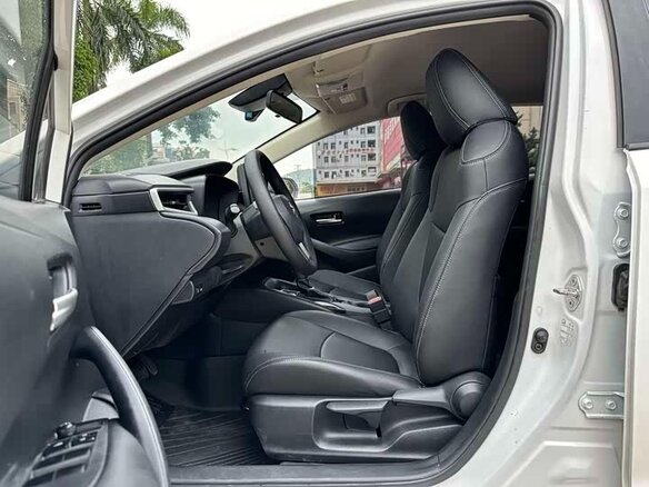 Toyota Corolla 2022 — фото 8 из 16