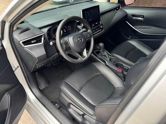 Toyota Corolla 2022 — фото 10 из 19