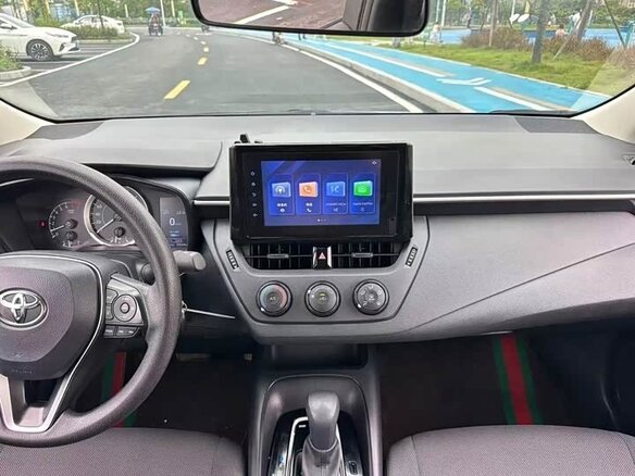 Toyota Corolla 2023 — фото 12 из 13