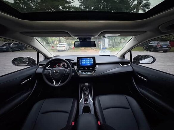 Toyota Corolla 2022 — фото 10 из 12