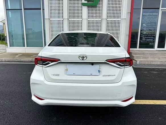 Toyota Corolla 2023 — фото 5 из 13
