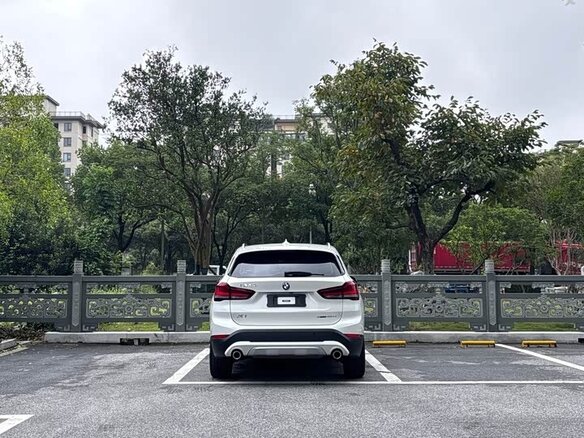BMW X1 2022 — фото 5 из 8