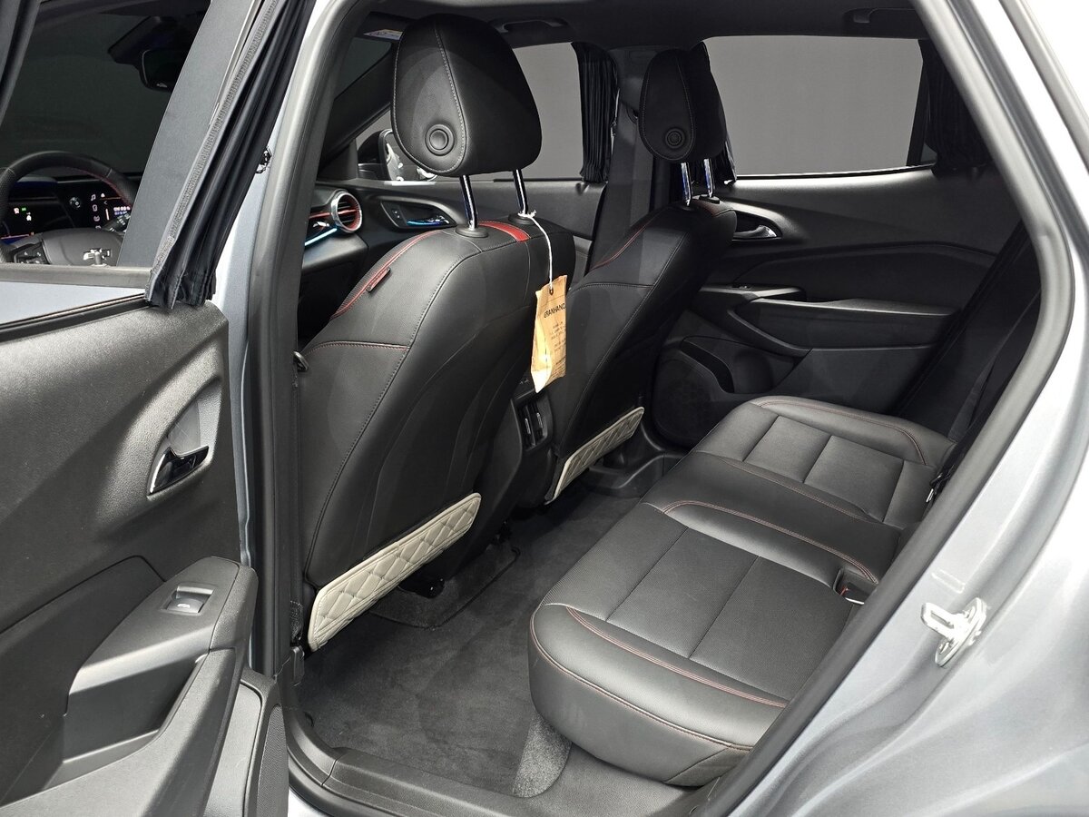 Chevrolet Trax 2023 — фото 12 из 20