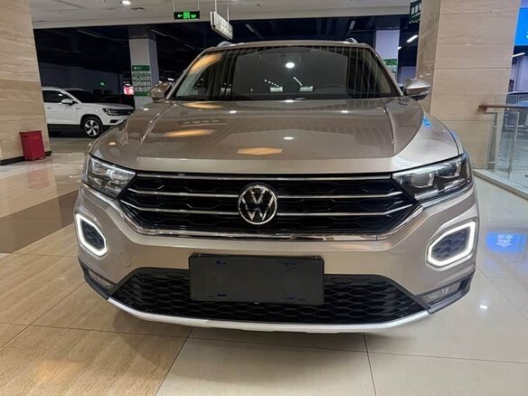 Volkswagen T-Roc 2022 — фото 2 из 9