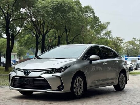 Toyota Corolla 2022 — главное фото