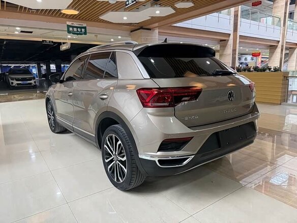 Volkswagen T-Roc 2022 — фото 6 из 9