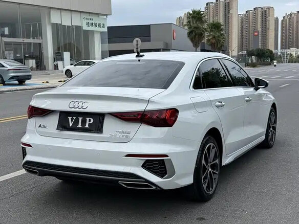 Audi A3 2022 — фото 4 из 10