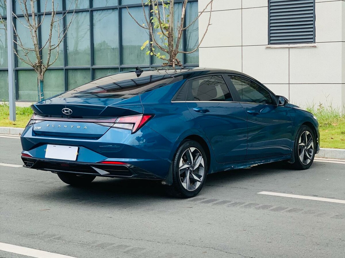 Hyundai Elantra 2022 — фото 4 из 9