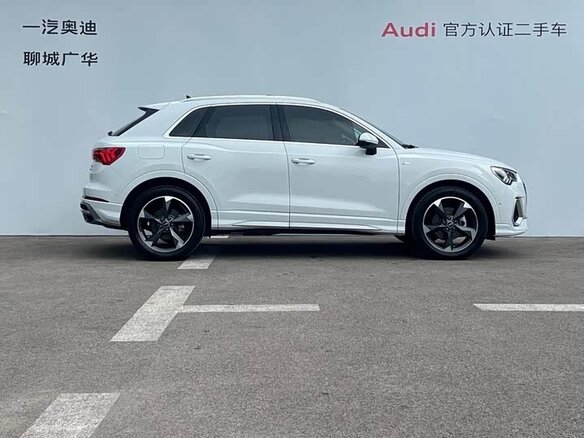 Audi Q3 2022 — фото 5 из 8