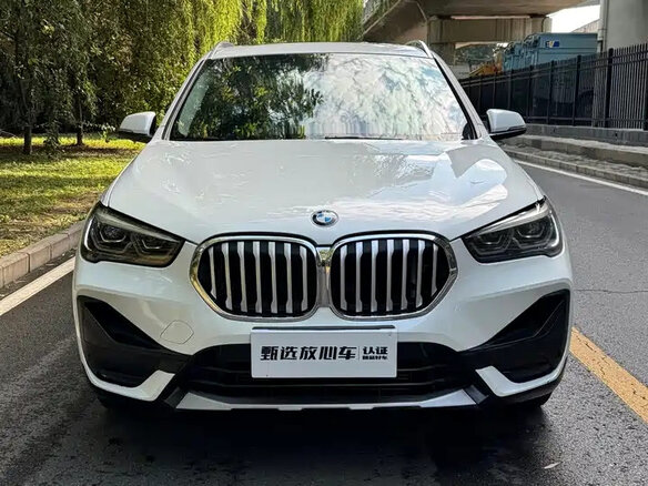 BMW X1 2022 — фото 2 из 11