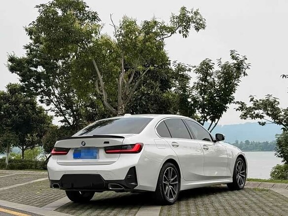 BMW 3 серии 2023 — фото 5 из 8