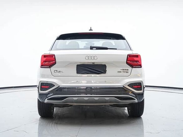 Audi Q2 2023 — фото 7 из 13