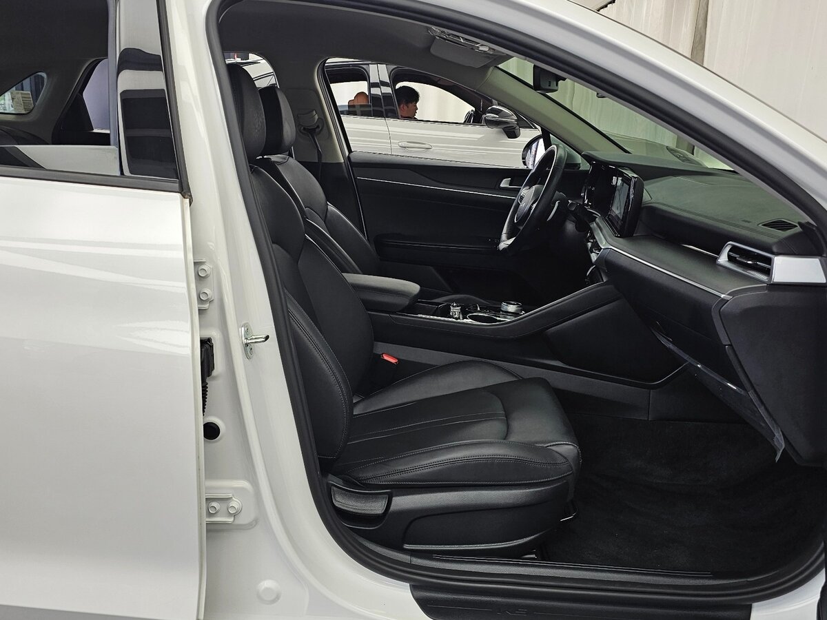 Kia K5 2022 — фото 8 из 19
