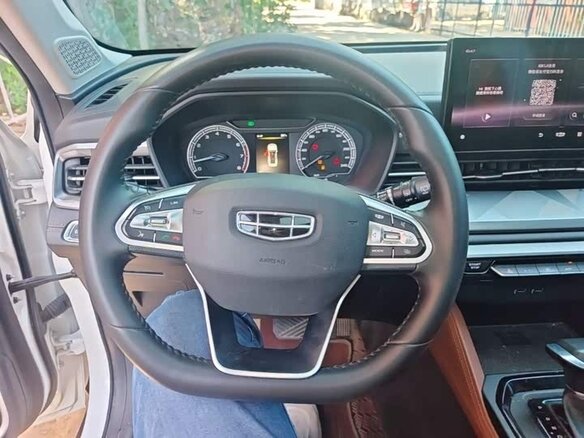 Geely Vision X6 Pro 2023 — фото 11 из 14