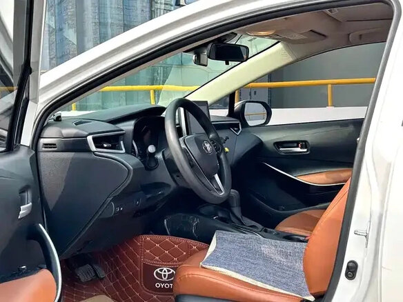 Toyota Corolla 2022 — фото 8 из 9
