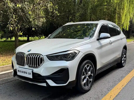 BMW X1 2022 — главное фото