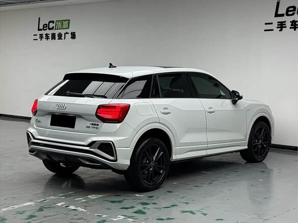 Audi Q2 2023 — фото 5 из 10