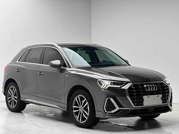 Audi Q3 2022 — фото 3 из 10