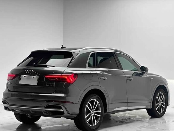 Audi Q3 2022 — фото 6 из 10