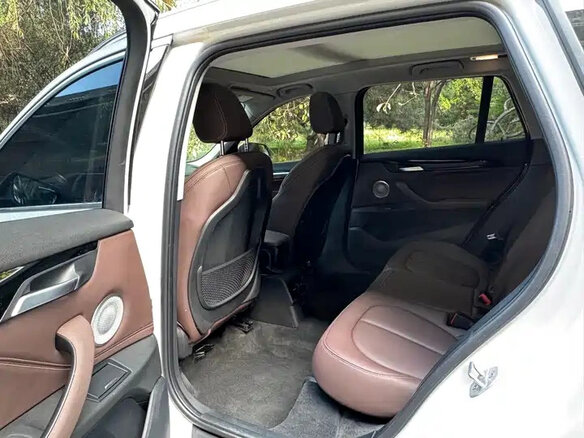 BMW X1 2022 — фото 10 из 11