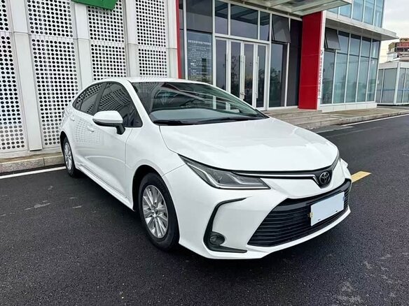 Toyota Corolla 2023 — фото 3 из 13