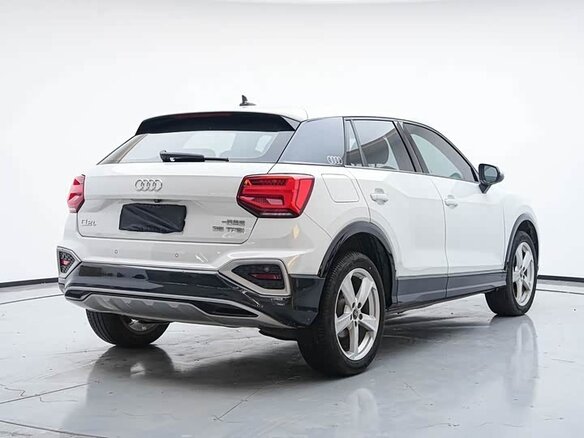 Audi Q2 2023 — фото 6 из 13