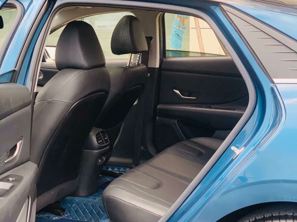 Hyundai Elantra 2022 — фото 9 из 9