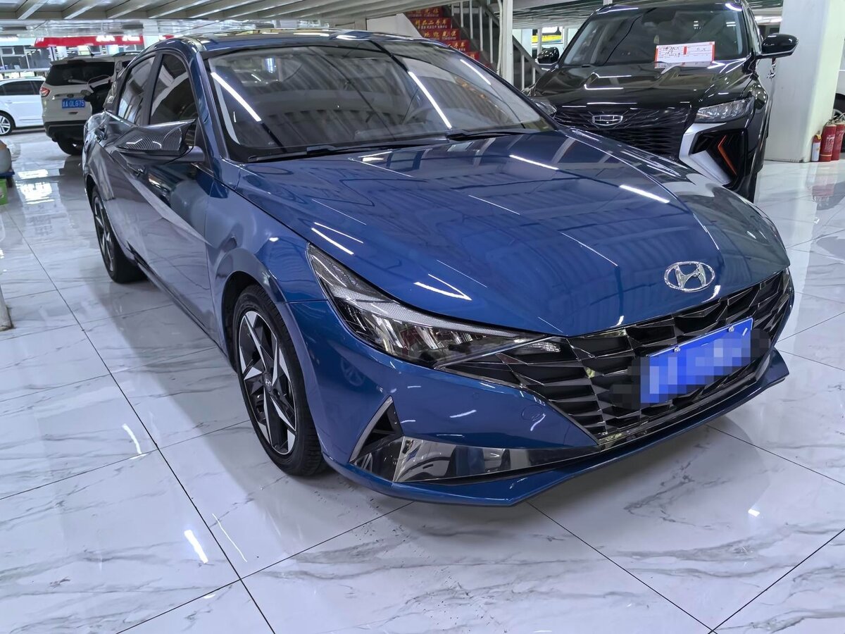 Hyundai Elantra 2022 — фото 3 из 9