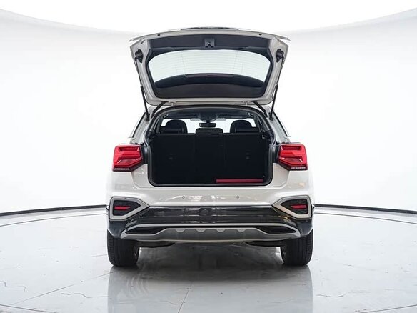 Audi Q2 2023 — фото 13 из 13