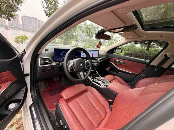 BMW 3 серии 2023 — фото 7 из 8