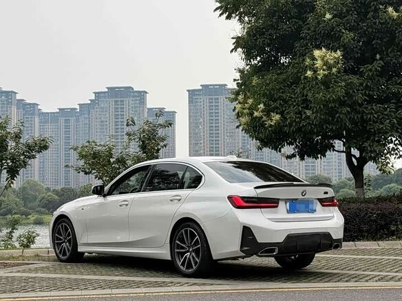 BMW 3 серии 2023 — фото 4 из 8