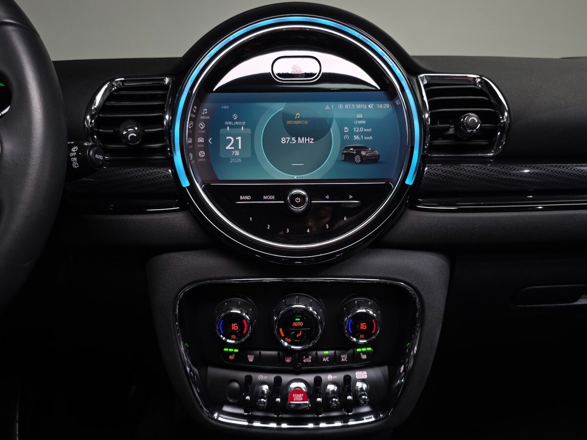 Mini Clubman 2022 — фото 17 из 20