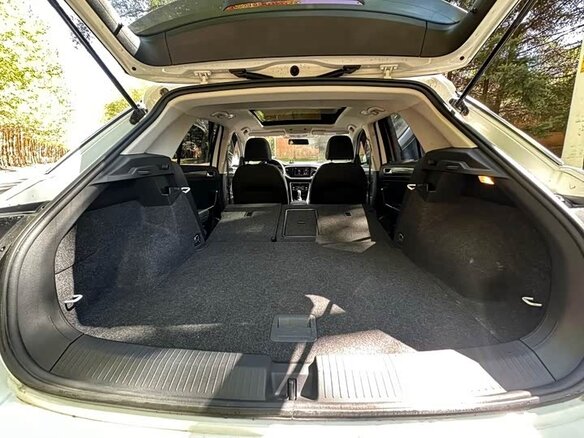 Volkswagen T-Roc 2023 — фото 12 из 12