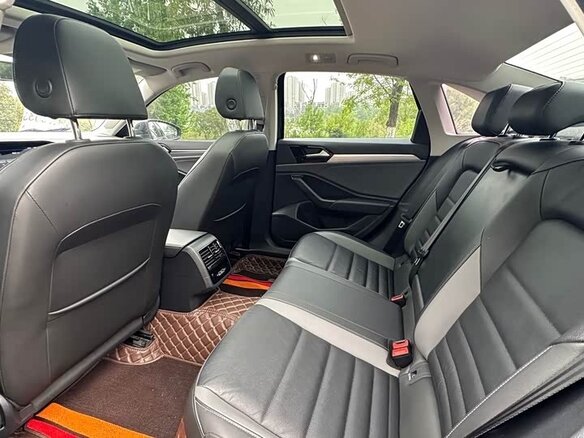 Volkswagen Sagitar 2022 — фото 9 из 9