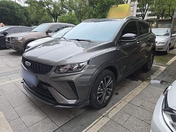 Geely Binyue 2023 — фото 1 из 9