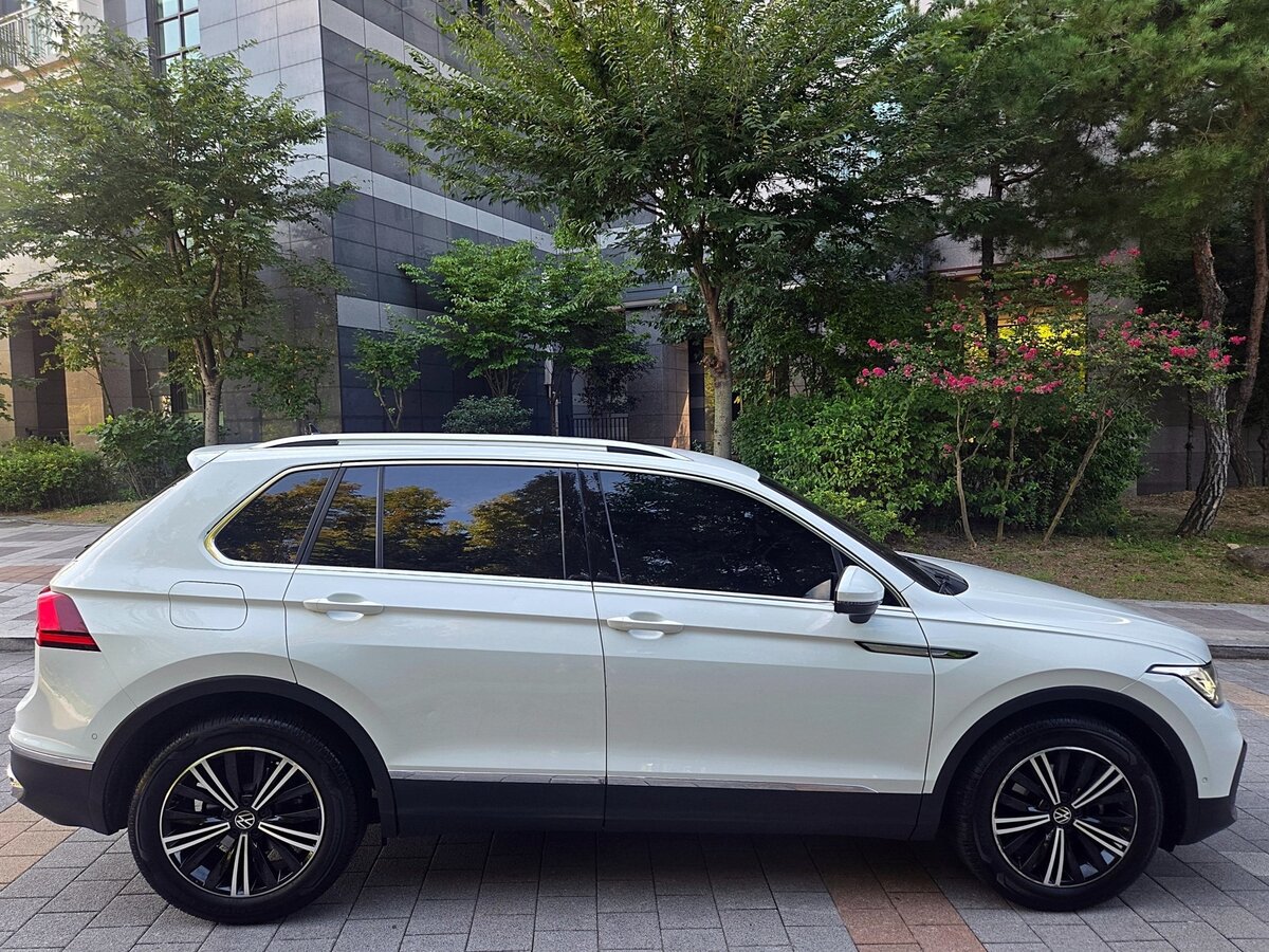 Volkswagen Tiguan 2023 — фото 7 из 11