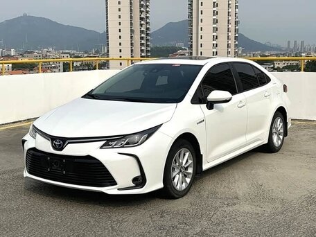 Toyota Corolla 2022 — главное фото