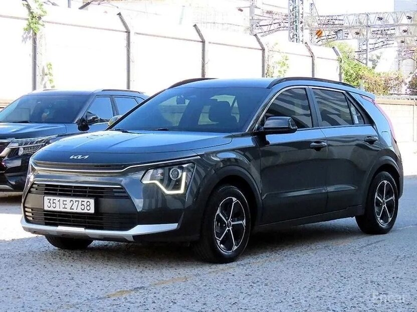 Kia Niro 2022 — фото 1 из 9
