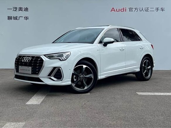 Audi Q3 2022 — фото 1 из 8