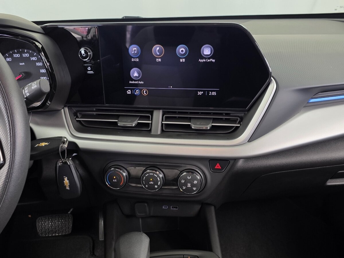 Chevrolet Trax 2023 — фото 15 из 20