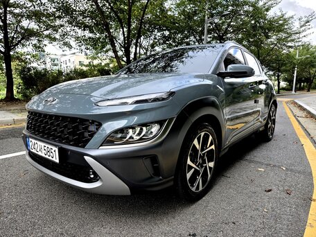 Hyundai Kona 2022 — главное фото