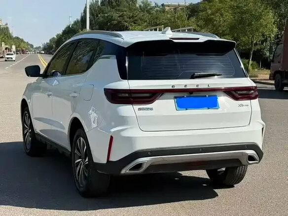 Geely Vision X6 Pro 2022 — фото 4 из 9