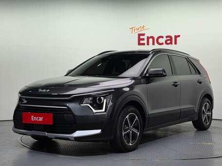 Kia Niro 2025 — главное фото