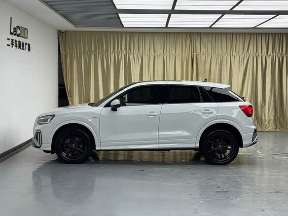 Audi Q2 2023 — фото 4 из 10