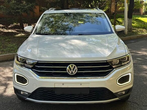 Volkswagen T-Roc 2023 — фото 2 из 12